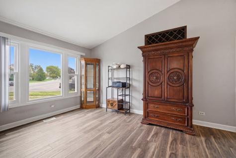 55 Washington Avenue Streamwood IL 60107