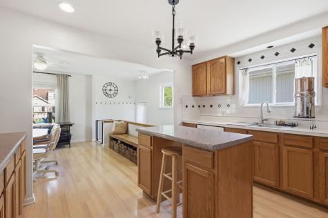 641 North Kenilworth Avenue Elmhurst IL 60126