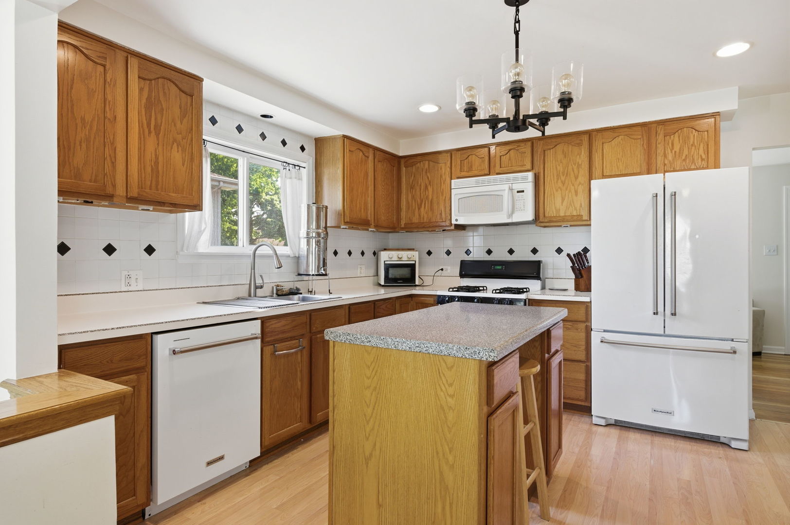 641 North Kenilworth Avenue Elmhurst IL 60126