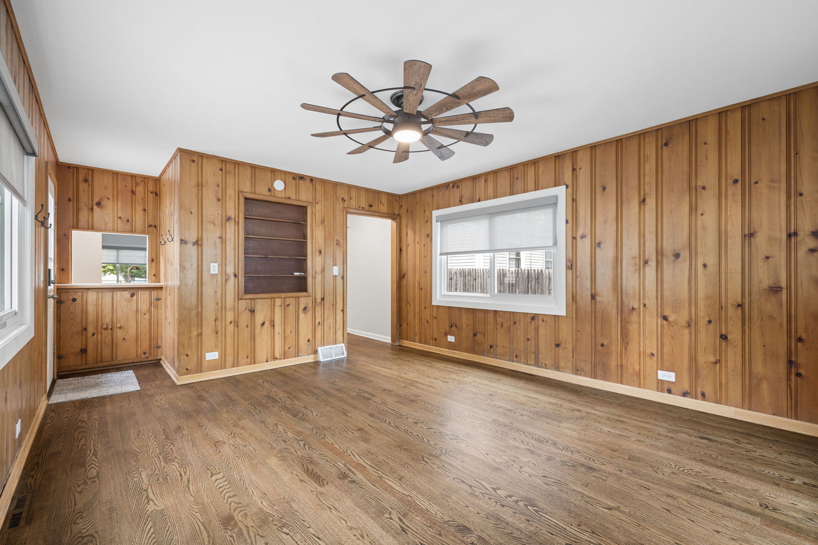 573 South Chase Avenue Lombard IL 60148