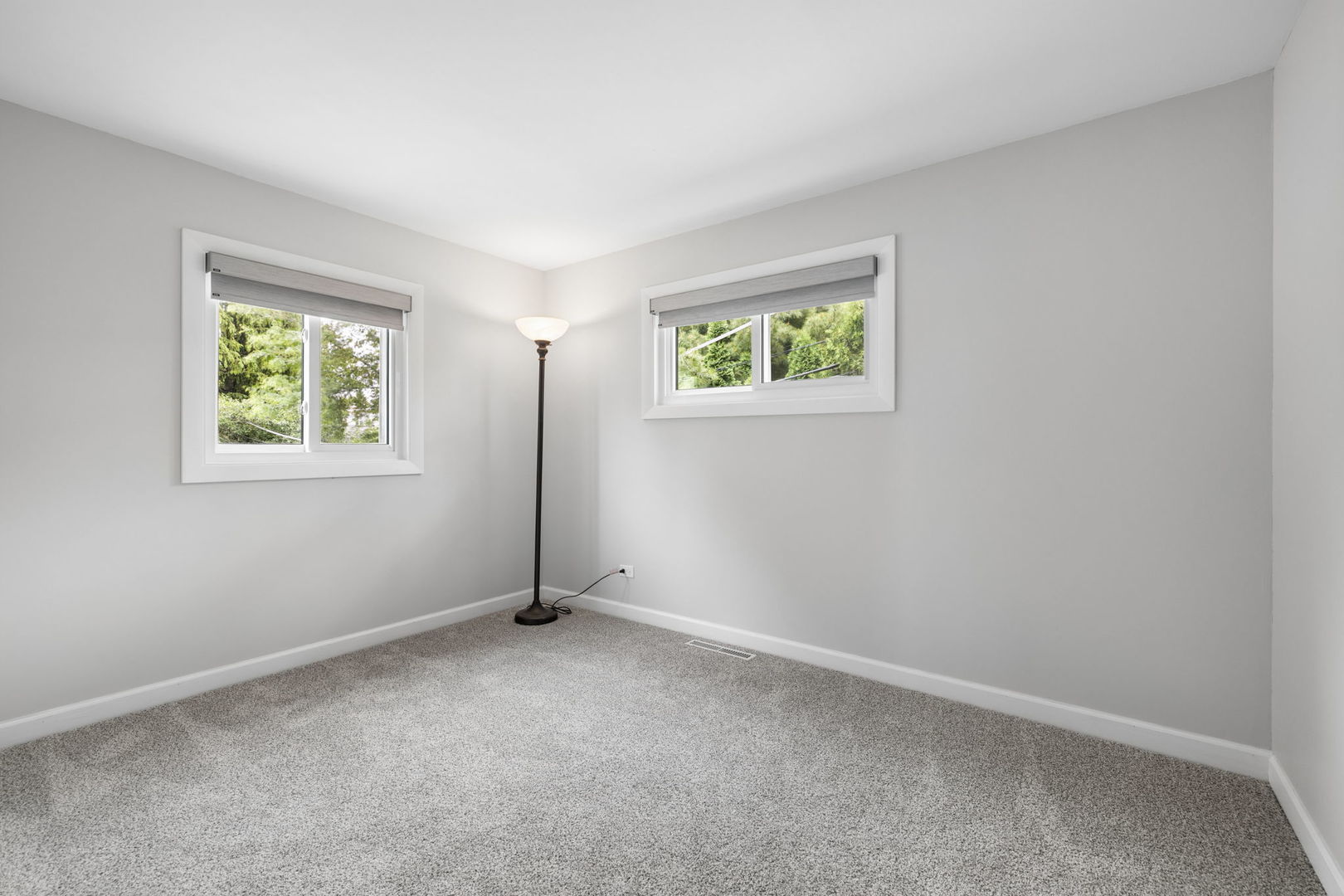573 South Chase Avenue Lombard IL 60148