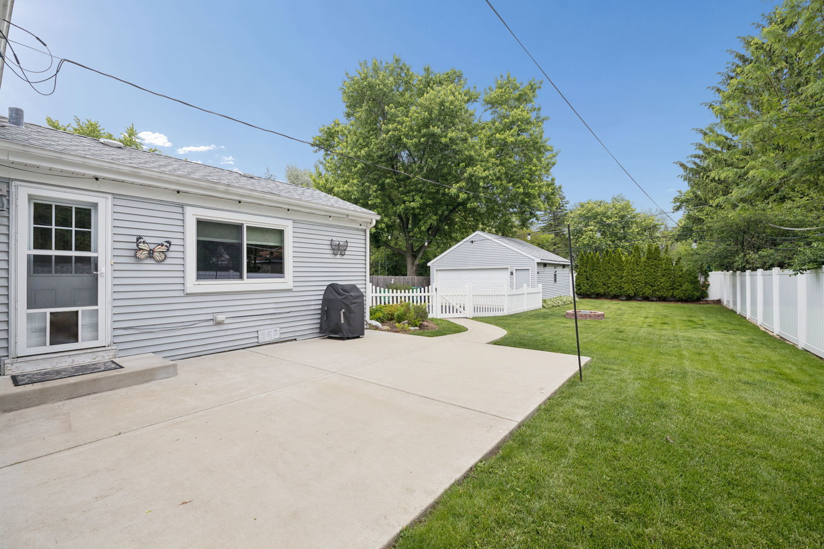 573 South Chase Avenue Lombard IL 60148
