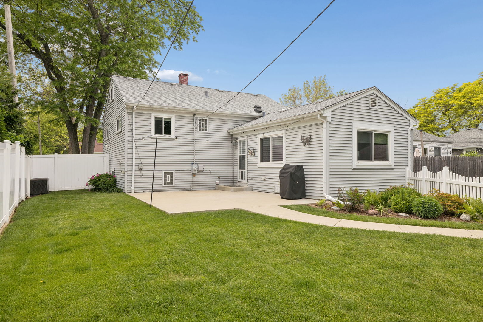 573 South Chase Avenue Lombard IL 60148