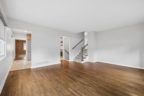 573 South Chase Avenue Lombard IL 60148