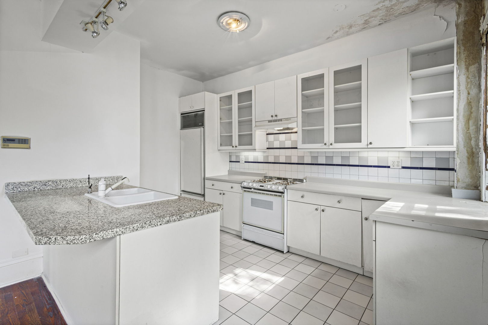 2144 North Fremont Street Chicago IL 60614