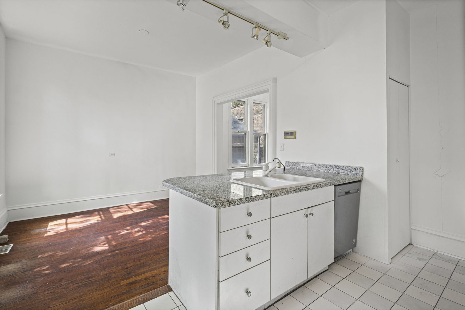 2144 North Fremont Street Chicago IL 60614