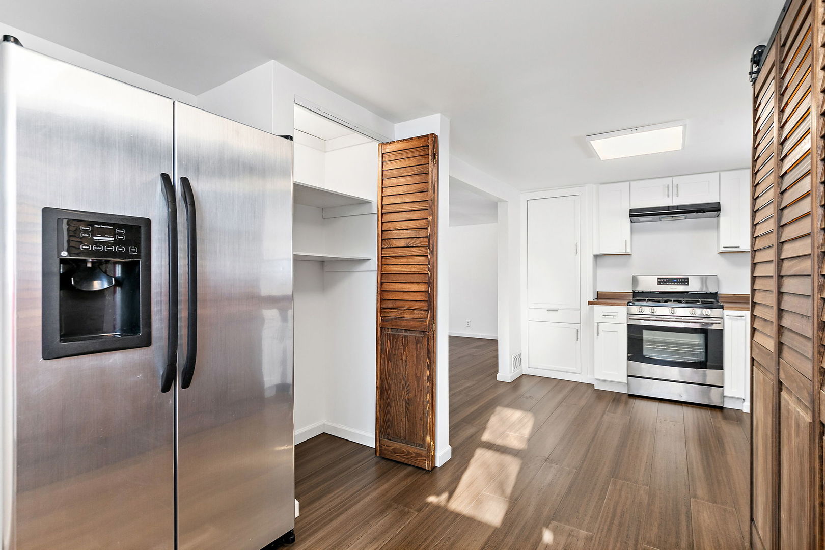 612 South Webster Street Aurora IL 60505