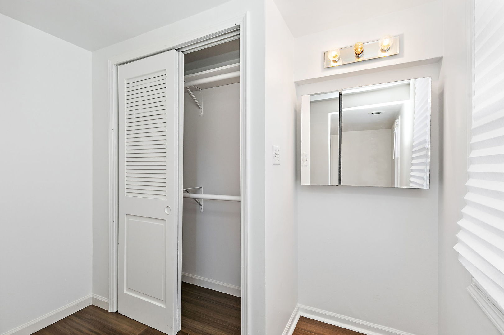 612 South Webster Street Aurora IL 60505