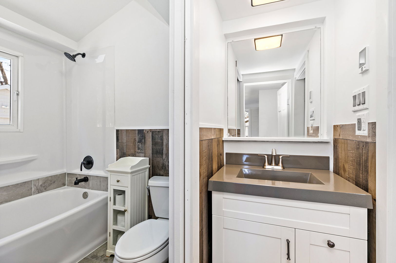 612 South Webster Street Aurora IL 60505