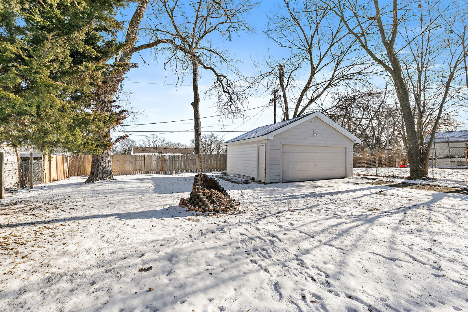 612 South Webster Street Aurora IL 60505