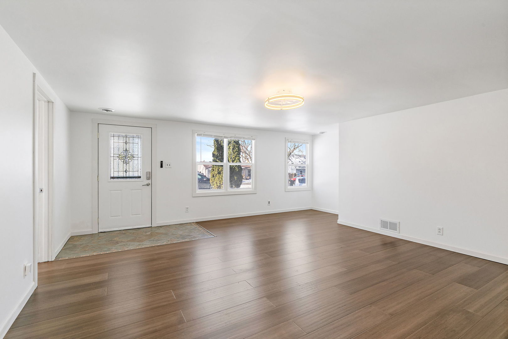 612 South Webster Street Aurora IL 60505