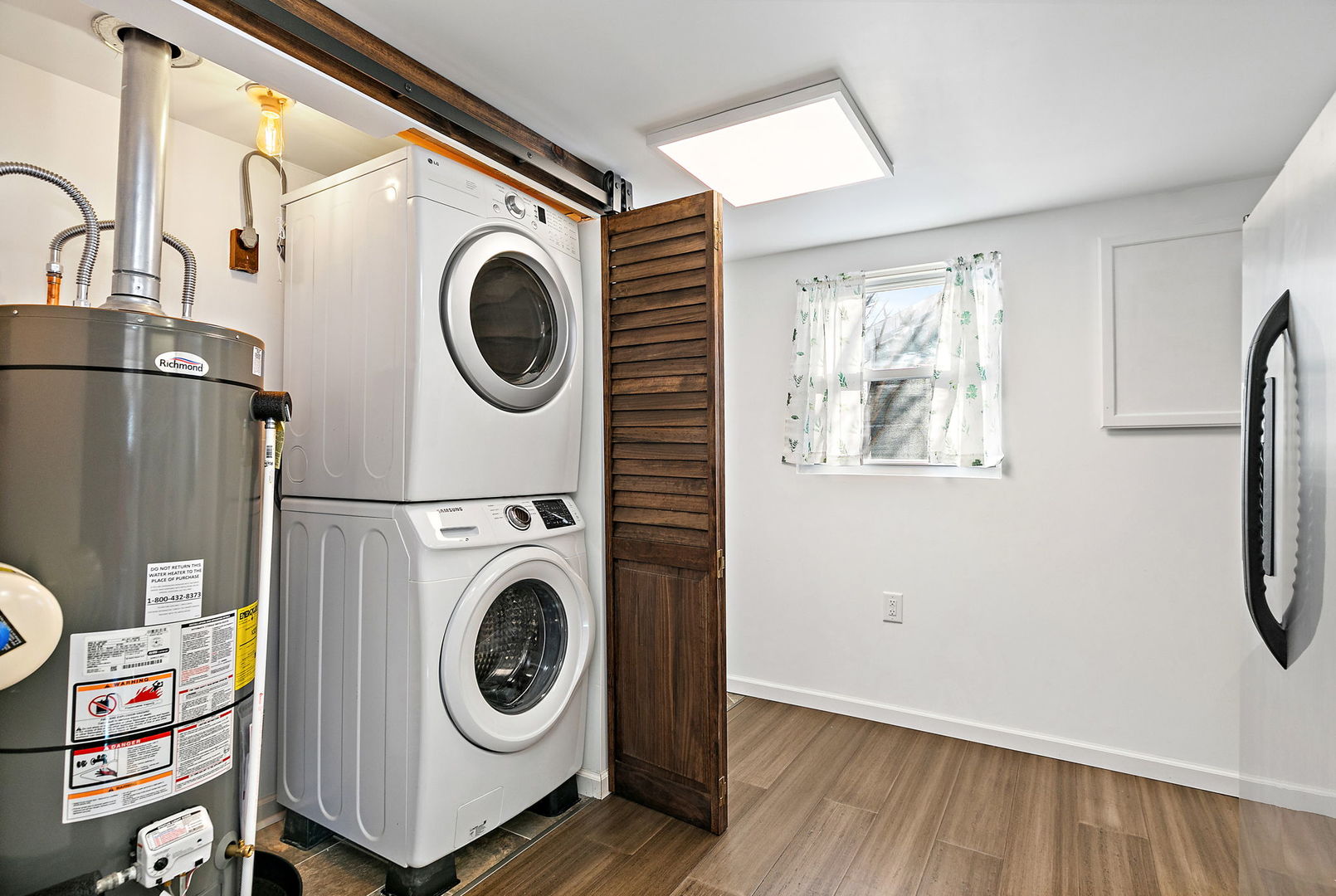 612 South Webster Street Aurora IL 60505