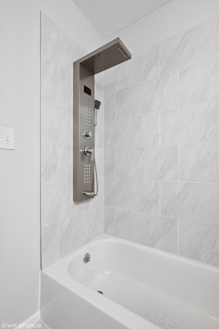 1047 North Kedvale Avenue Chicago IL 60651