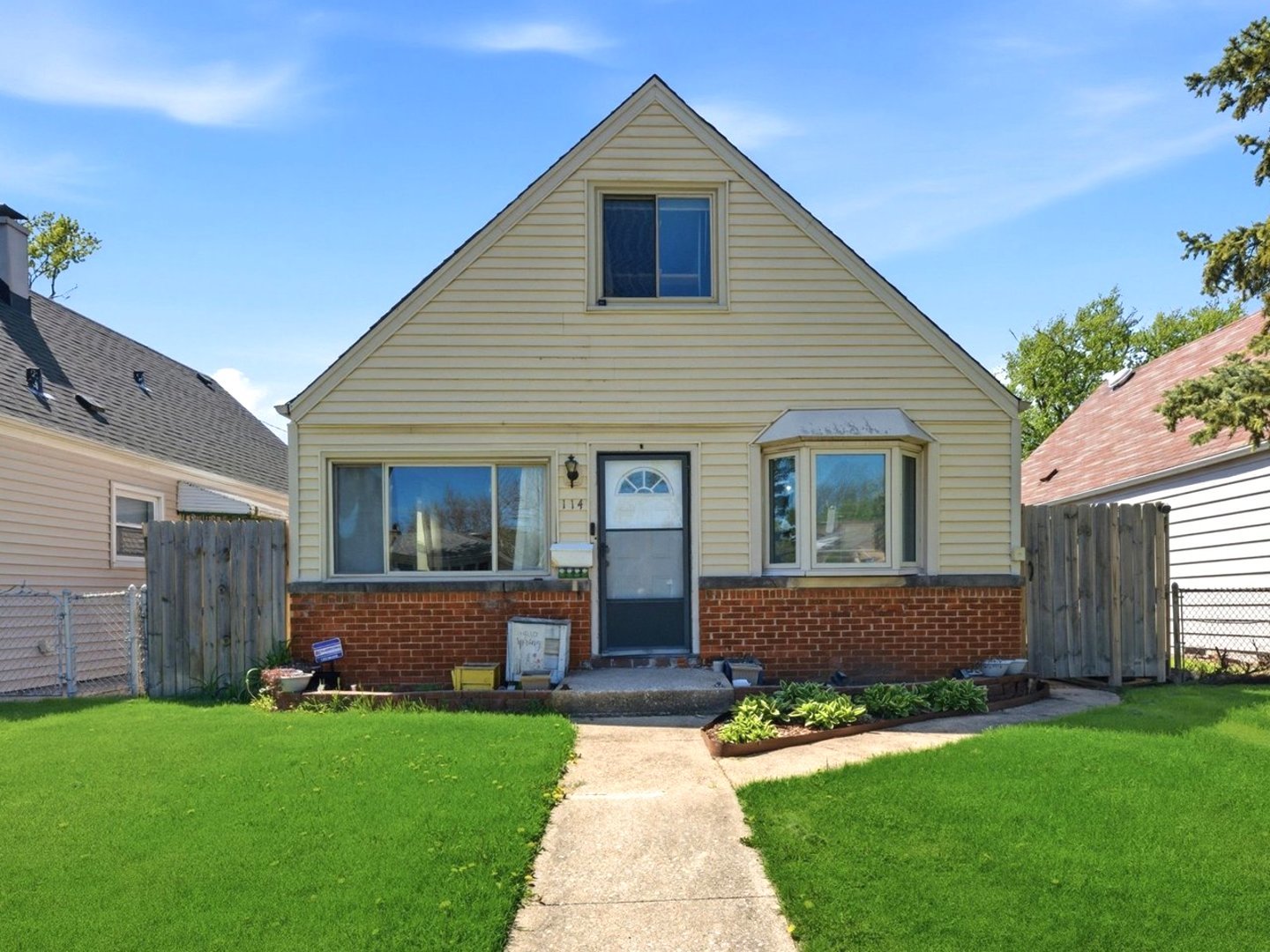 114 Geneva Avenue Bellwood IL 60104