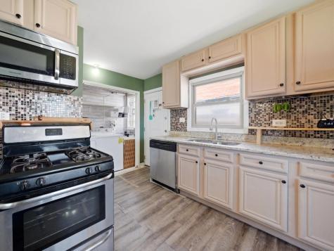 114 Geneva Avenue Bellwood IL 60104