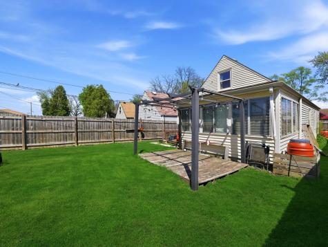 114 Geneva Avenue Bellwood IL 60104