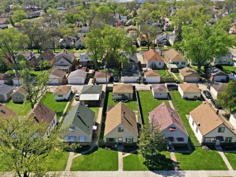 114 Geneva Avenue Bellwood IL 60104