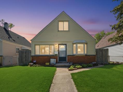 114 Geneva Avenue Bellwood IL 60104