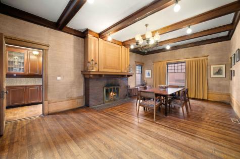 832 West Junior Terrace Chicago IL 60613