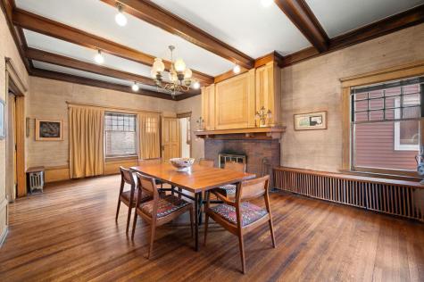 832 West Junior Terrace Chicago IL 60613