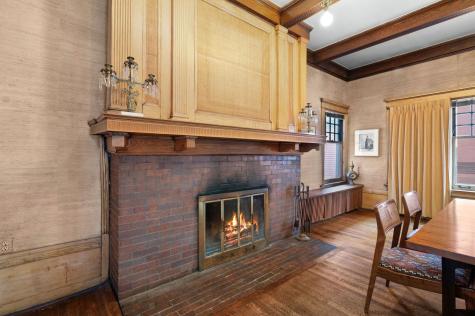 832 West Junior Terrace Chicago IL 60613