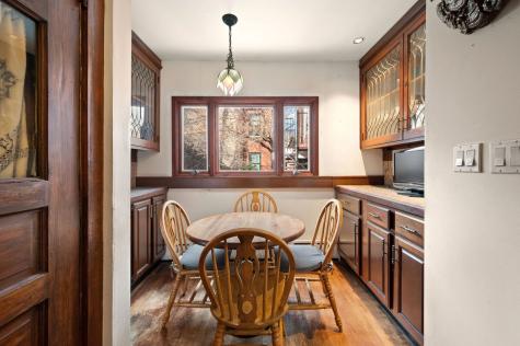 832 West Junior Terrace Chicago IL 60613