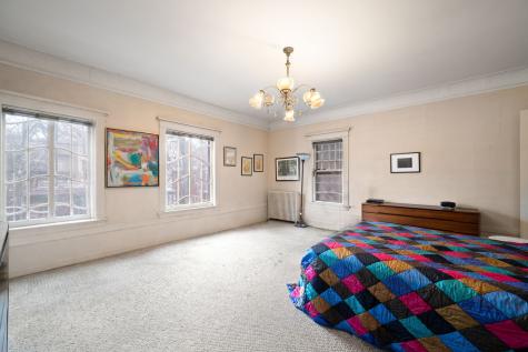832 West Junior Terrace Chicago IL 60613