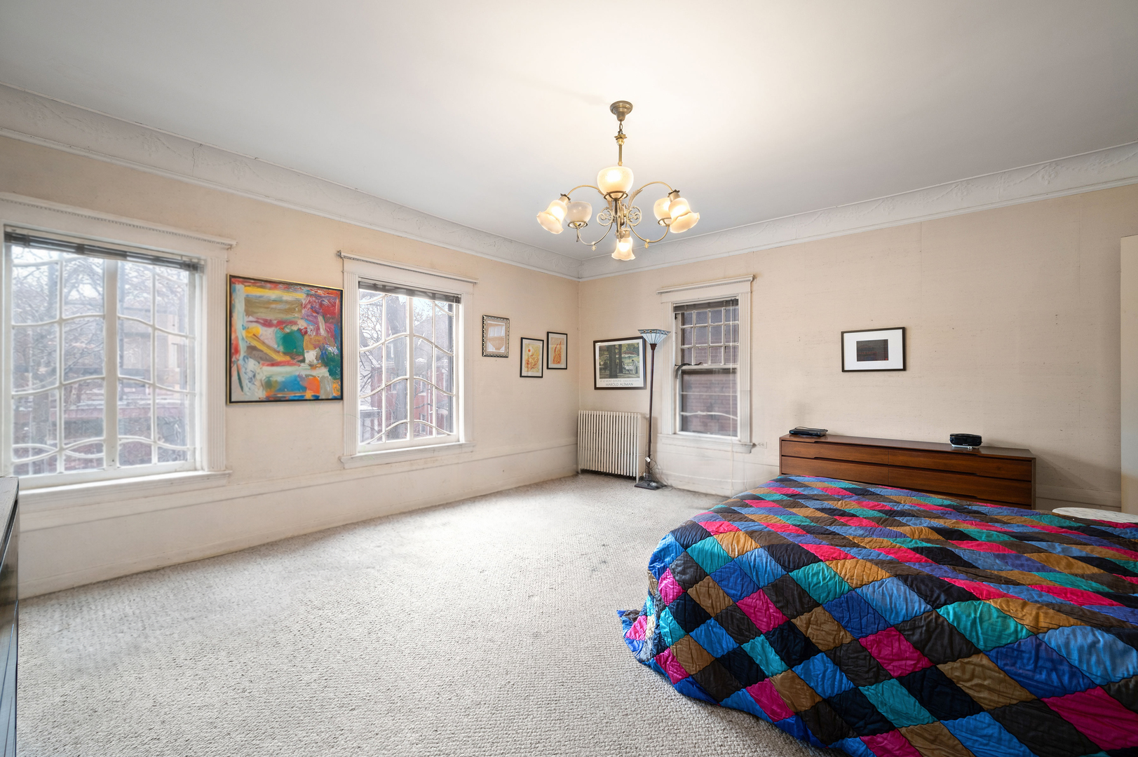 832 West Junior Terrace Chicago IL 60613