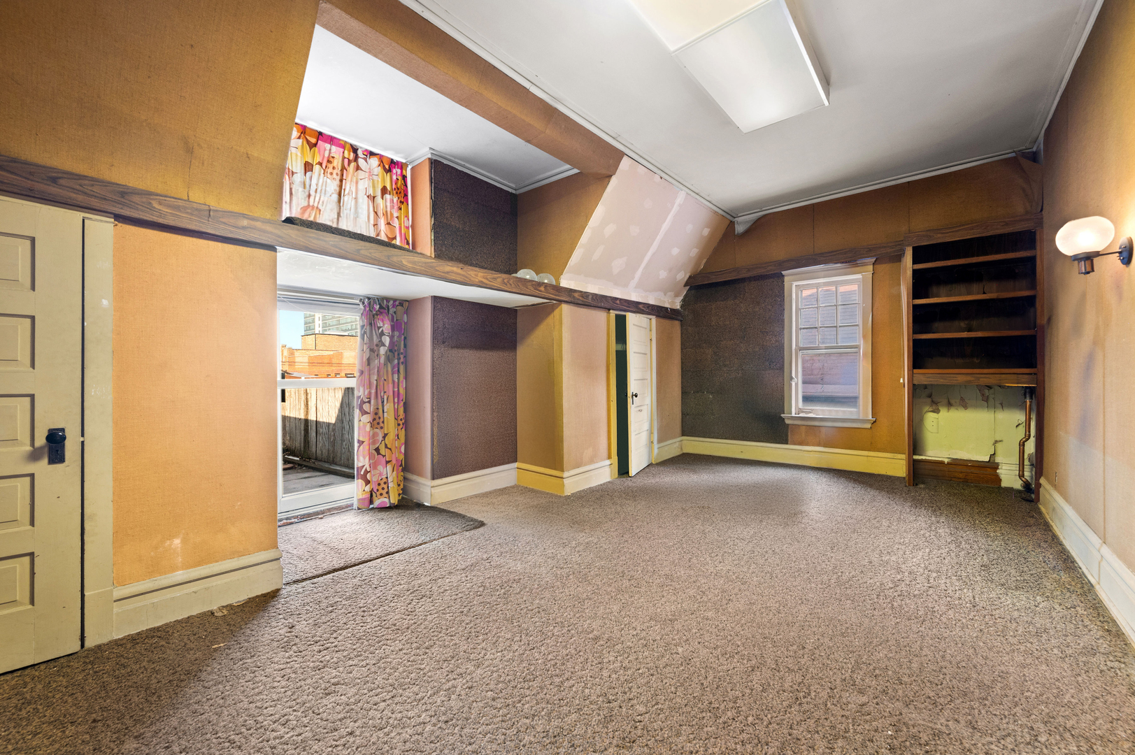 832 West Junior Terrace Chicago IL 60613