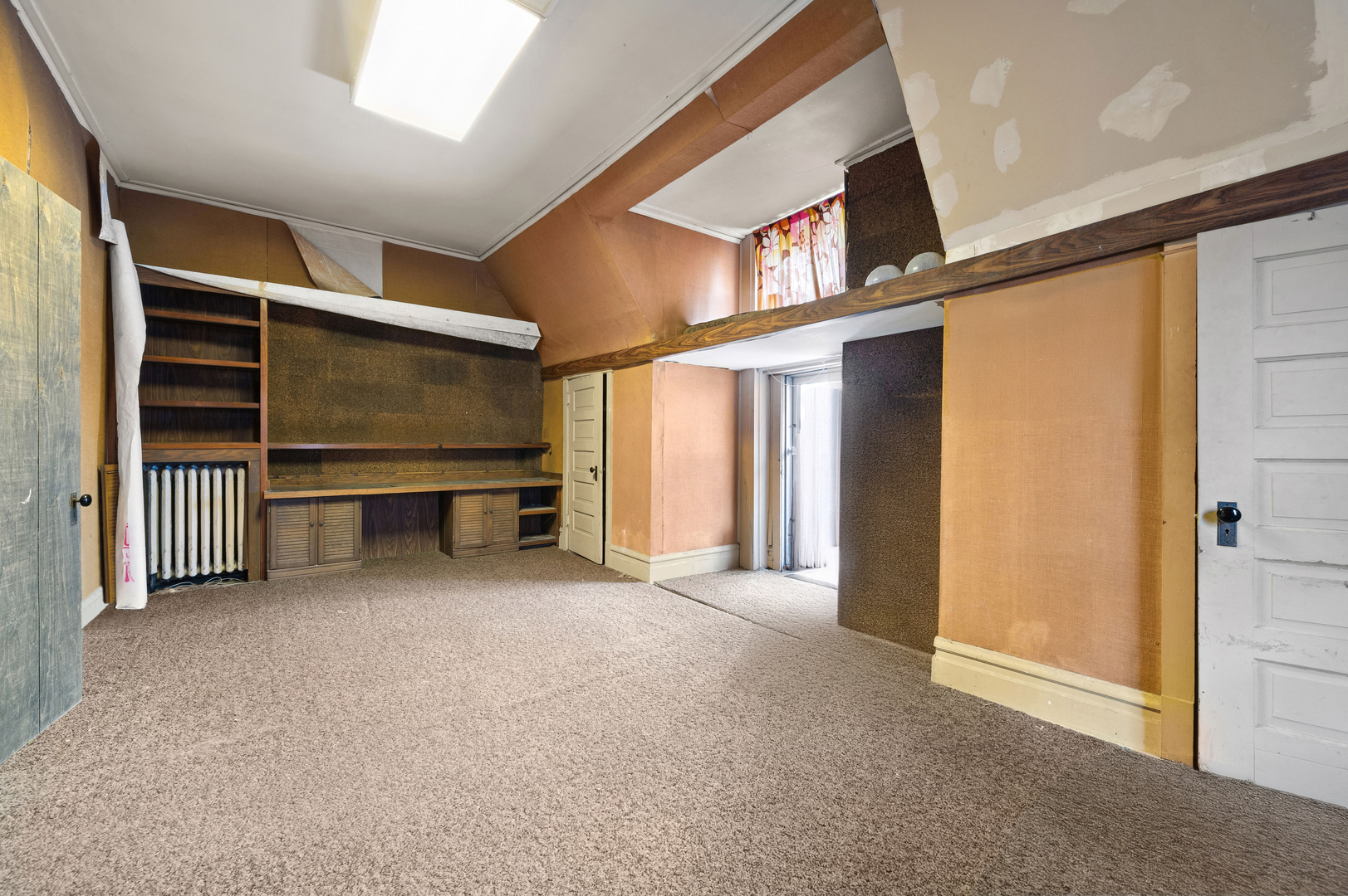 832 West Junior Terrace Chicago IL 60613