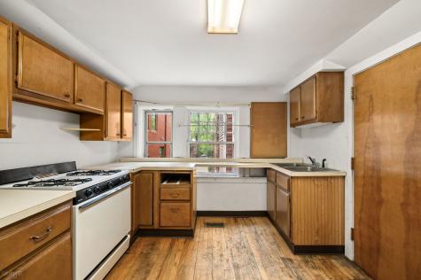 832 West Junior Terrace Chicago IL 60613