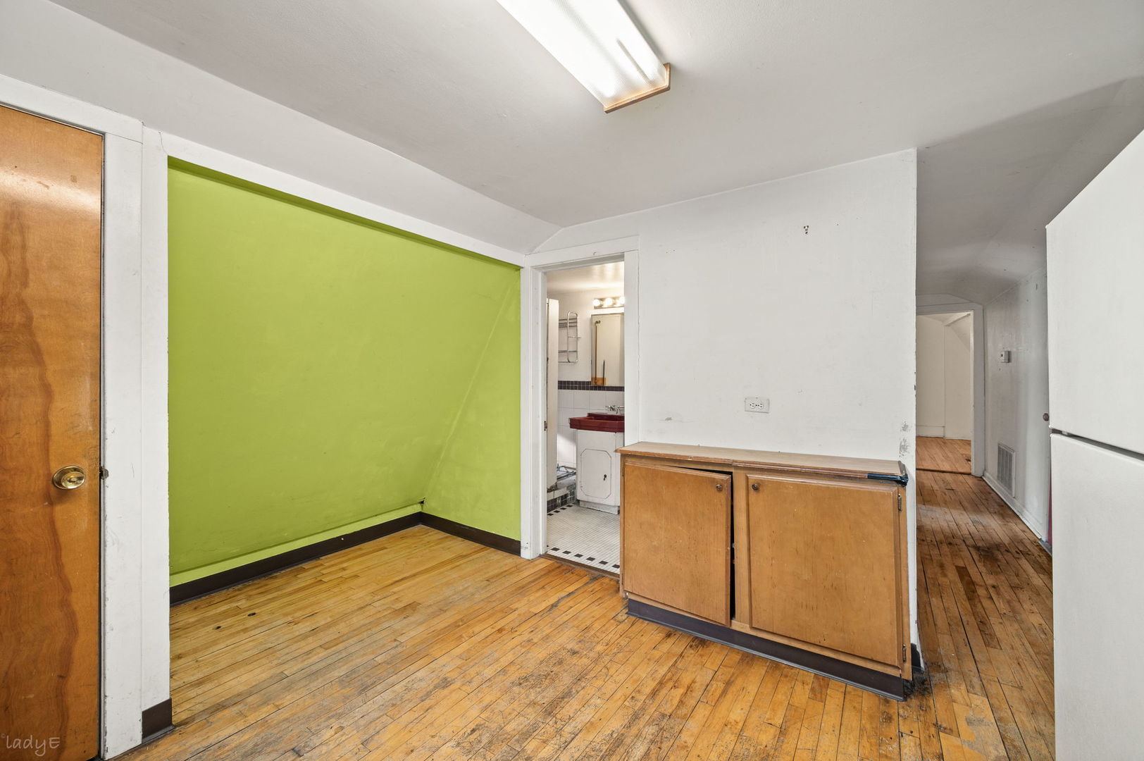 832 West Junior Terrace Chicago IL 60613
