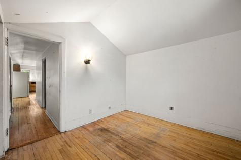 832 West Junior Terrace Chicago IL 60613
