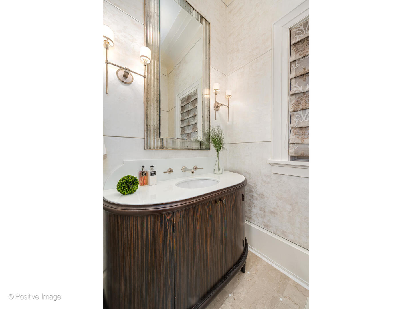 1853 North Burling Street Chicago IL 60614