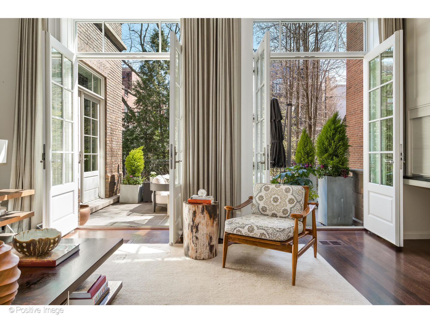 1853 North Burling Street Chicago IL 60614