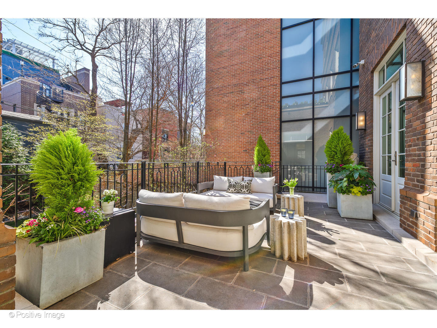 1853 North Burling Street Chicago IL 60614