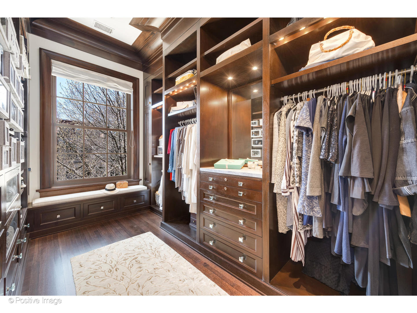 1853 North Burling Street Chicago IL 60614