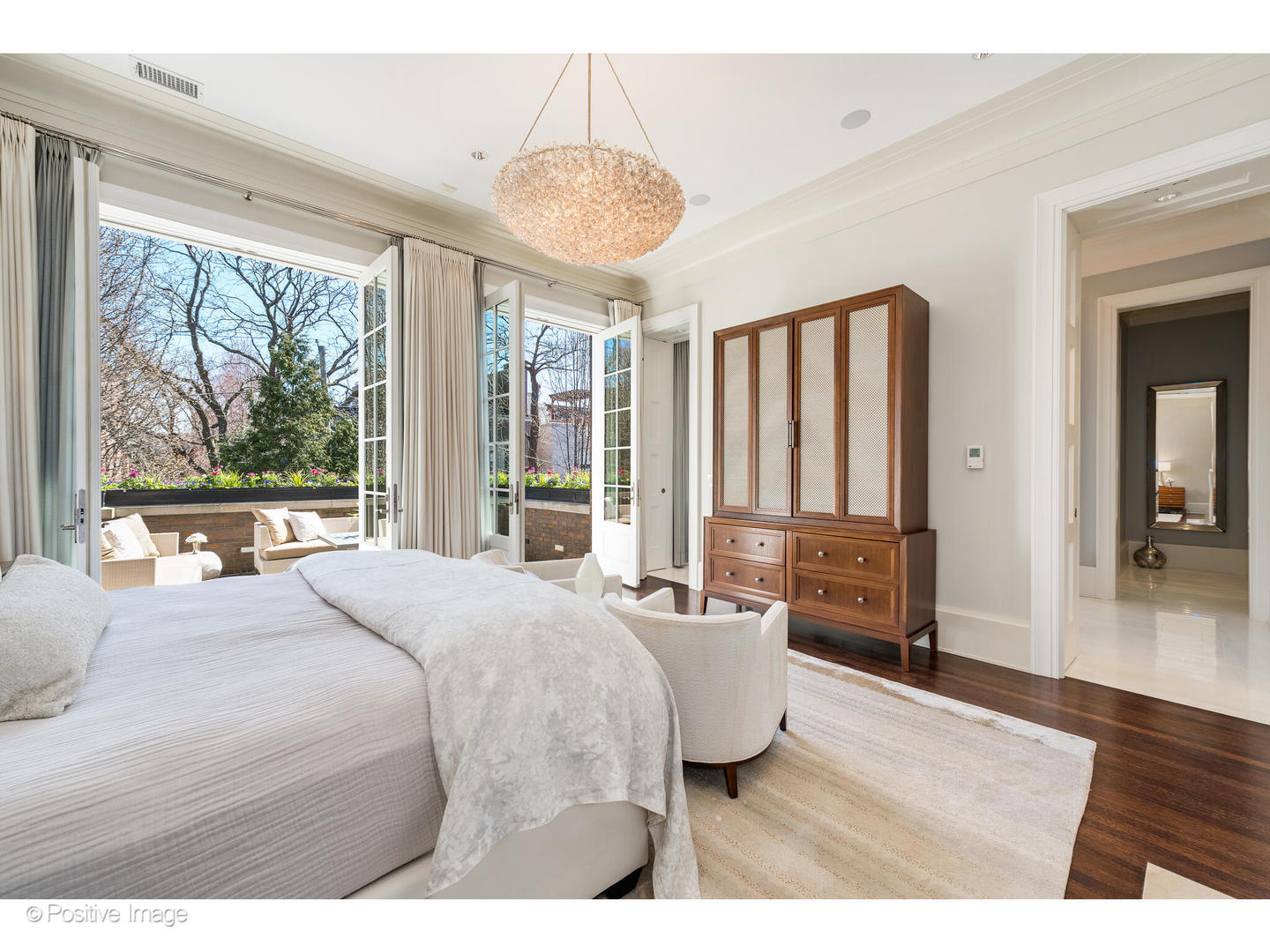 1853 North Burling Street Chicago IL 60614