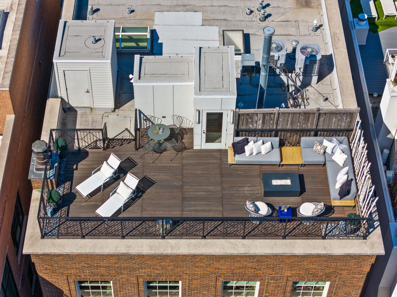 1853 North Burling Street Chicago IL 60614