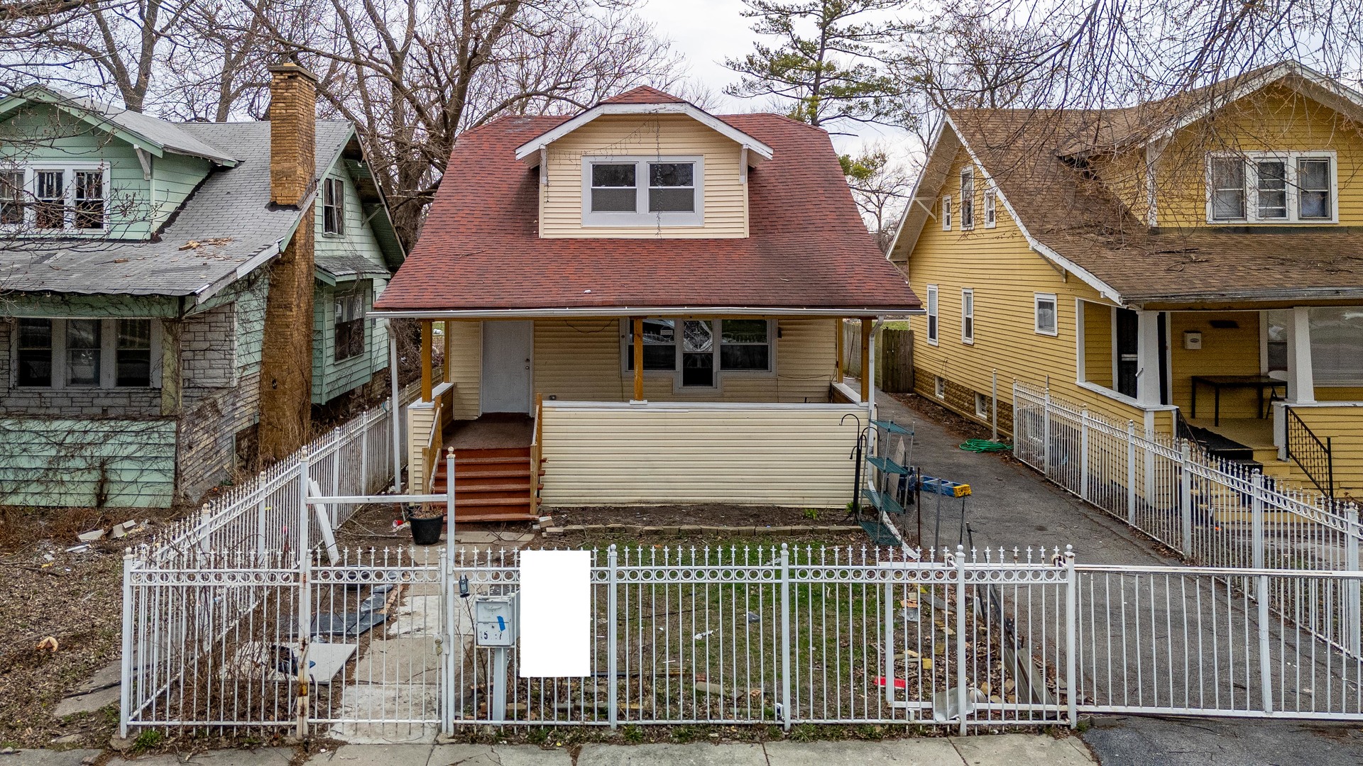 15117 Vine Avenue Harvey IL 60426
