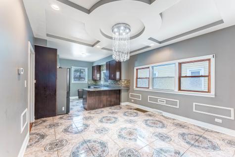 15117 Vine Avenue Harvey IL 60426