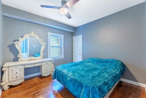 15117 Vine Avenue Harvey IL 60426