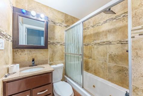 15117 Vine Avenue Harvey IL 60426