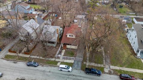 15117 Vine Avenue Harvey IL 60426