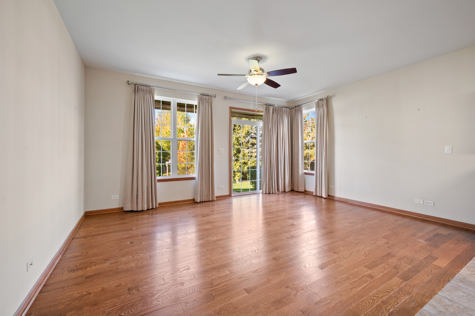 1176 Heathrow Lane Aurora IL 60502