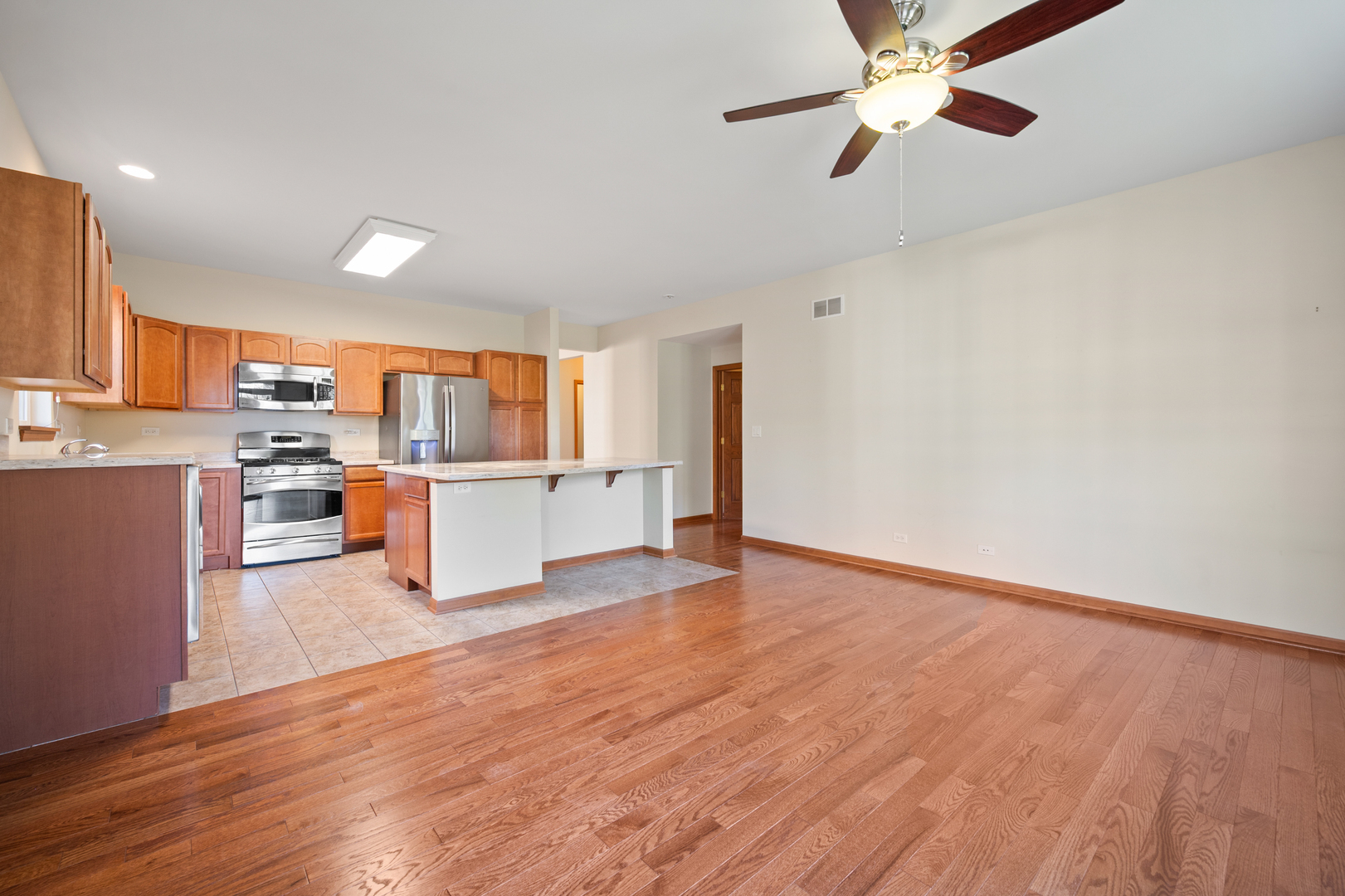 1176 Heathrow Lane Aurora IL 60502