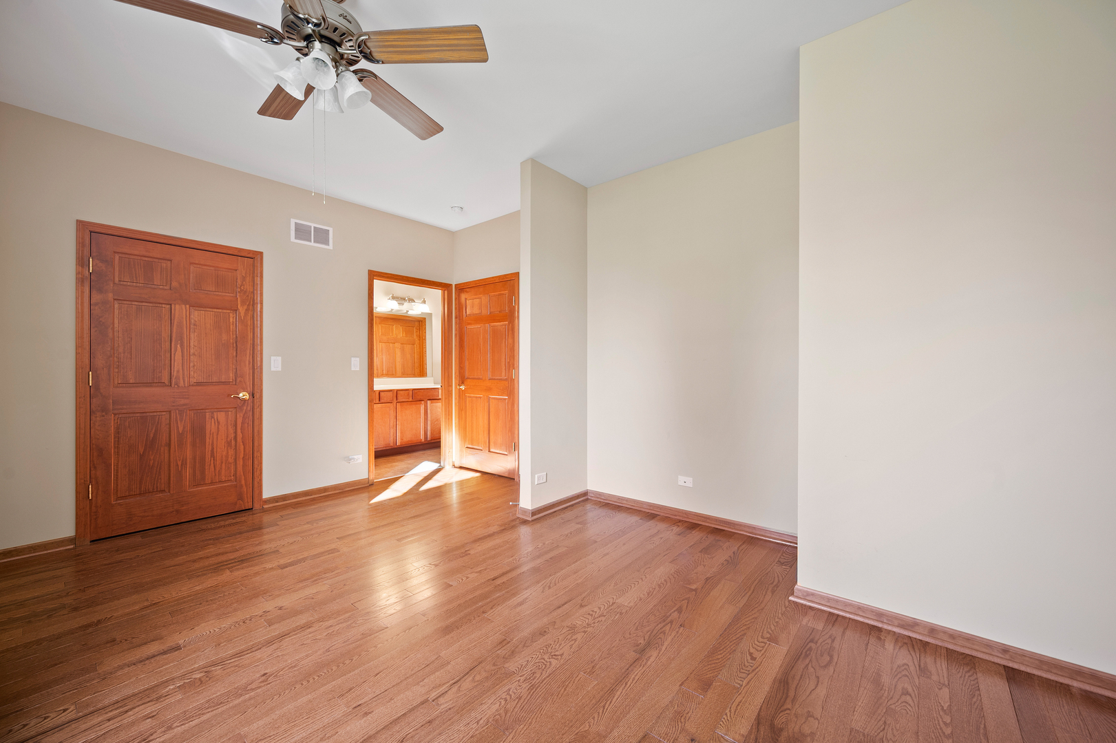 1176 Heathrow Lane Aurora IL 60502