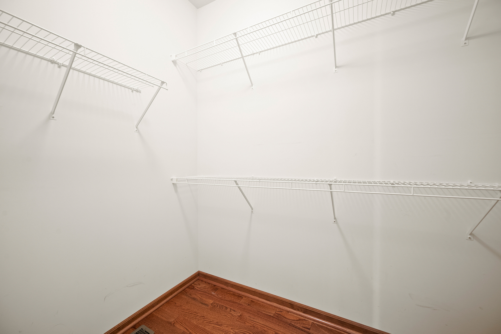 1176 Heathrow Lane Aurora IL 60502