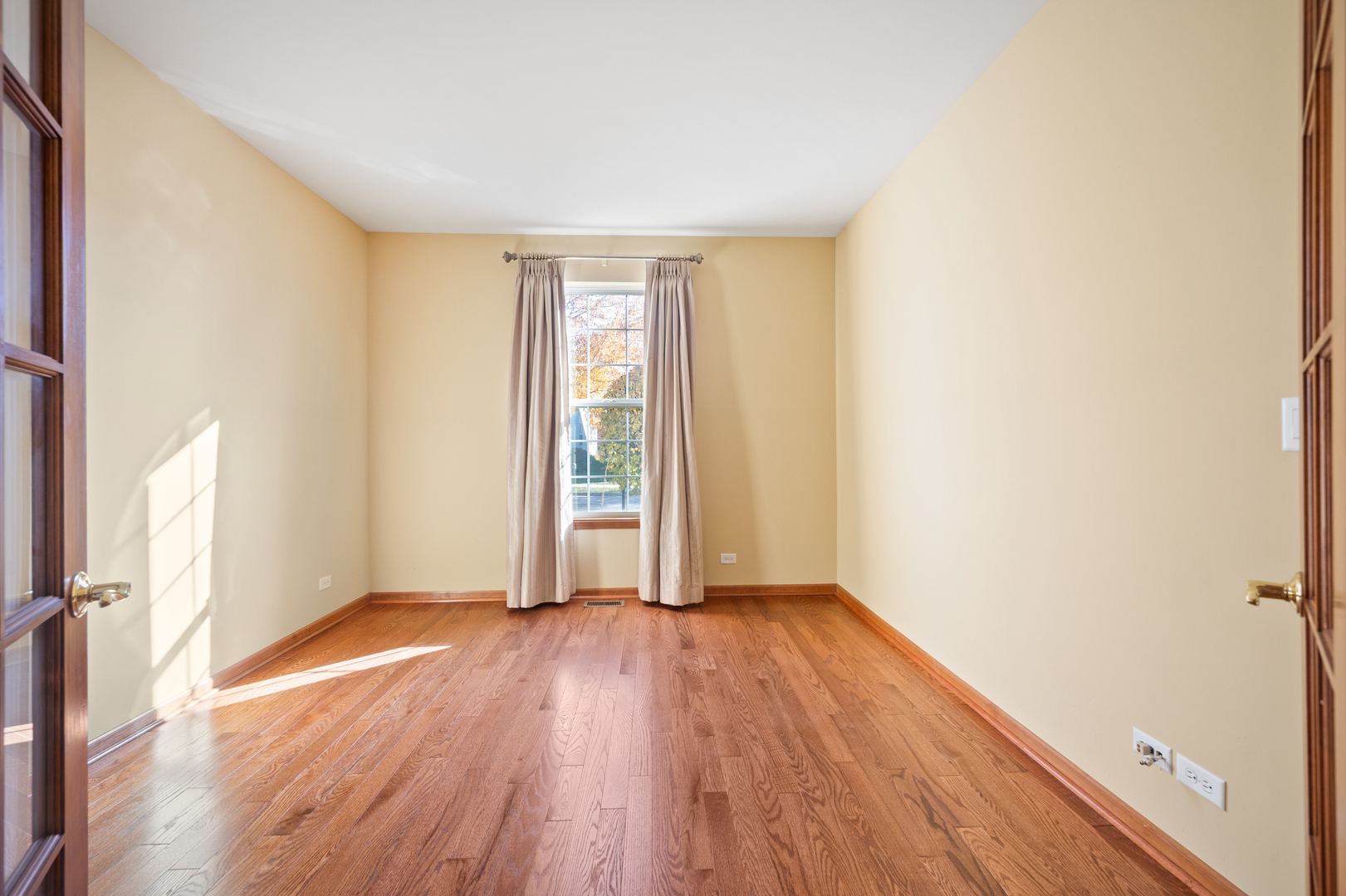 1176 Heathrow Lane Aurora IL 60502