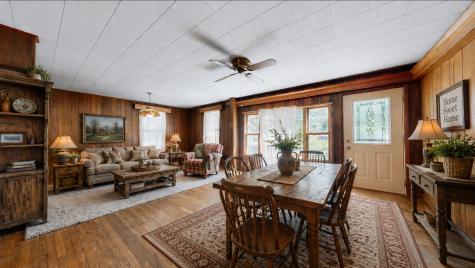 114 East Center Street Seymour IL 61875